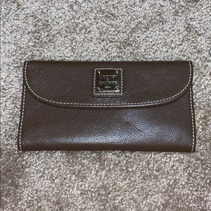 Dooney & bourke wallet bundle
